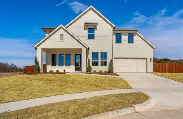 325 W Paddock, Willow Park, TX 76086