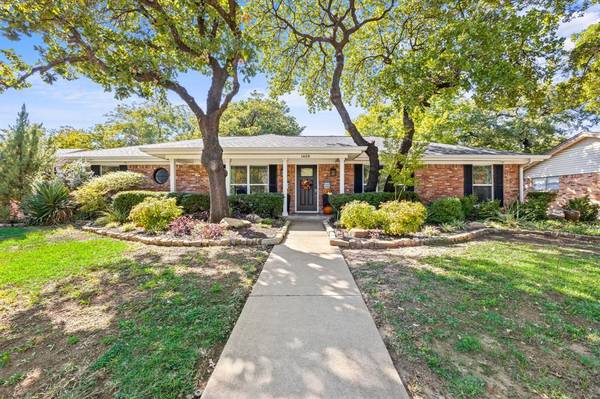 1409 Wreyhill Drive,  Hurst,  TX 76053