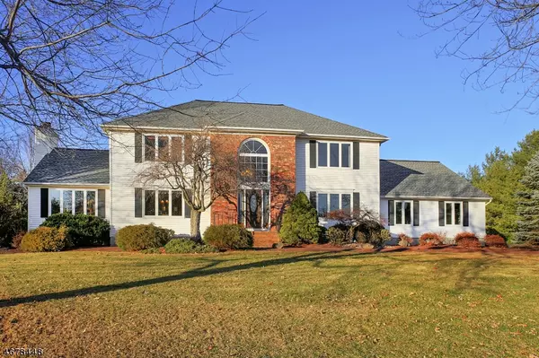 11 Oakley Knoll, Hillsborough Twp., NJ 08844