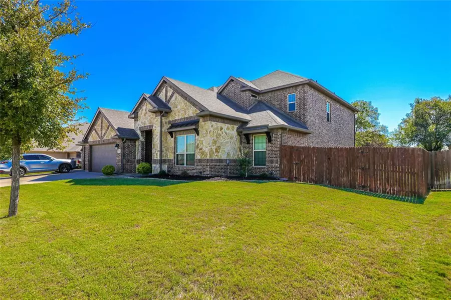 930 Safrano Street, Midlothian, TX 76065