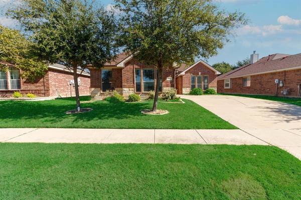 6813 Dream Dust Drive, North Richland Hills, TX 76180