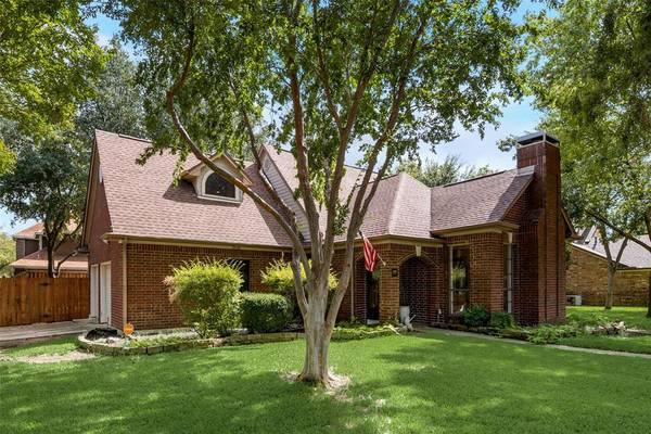 2425 Brook Crest Drive, Mesquite, TX 75150