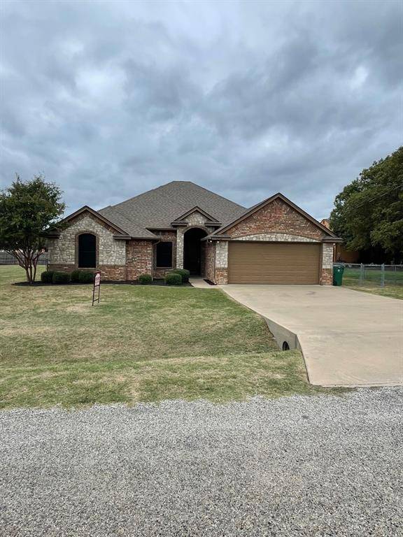 3202 Bowie Drive, Granbury, TX 76049