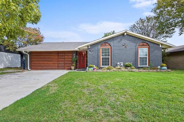 830 Hudson Drive, Garland, TX 75043