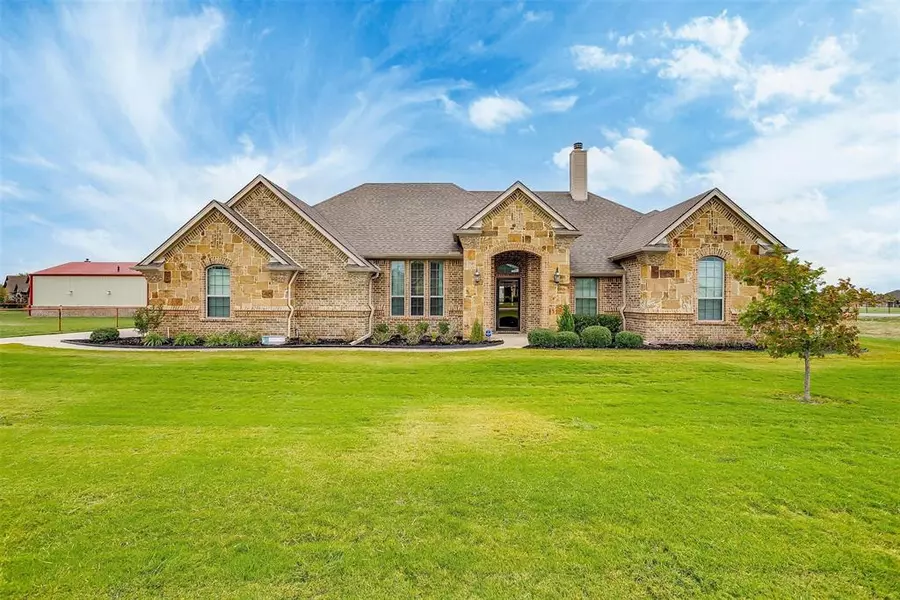 100 Maral Lane, Azle, TX 76020