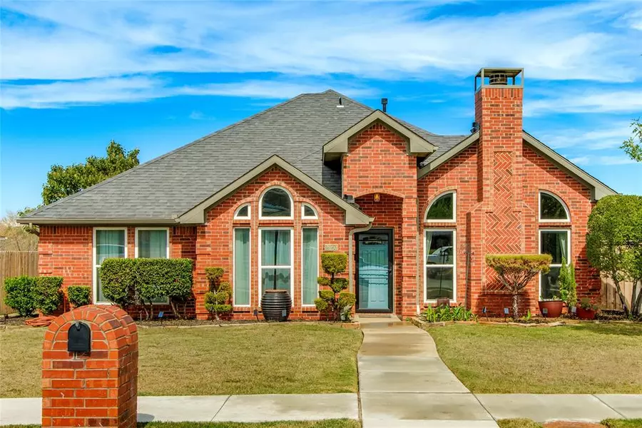 2053 Diamond Ridge Drive, Carrollton, TX 75010