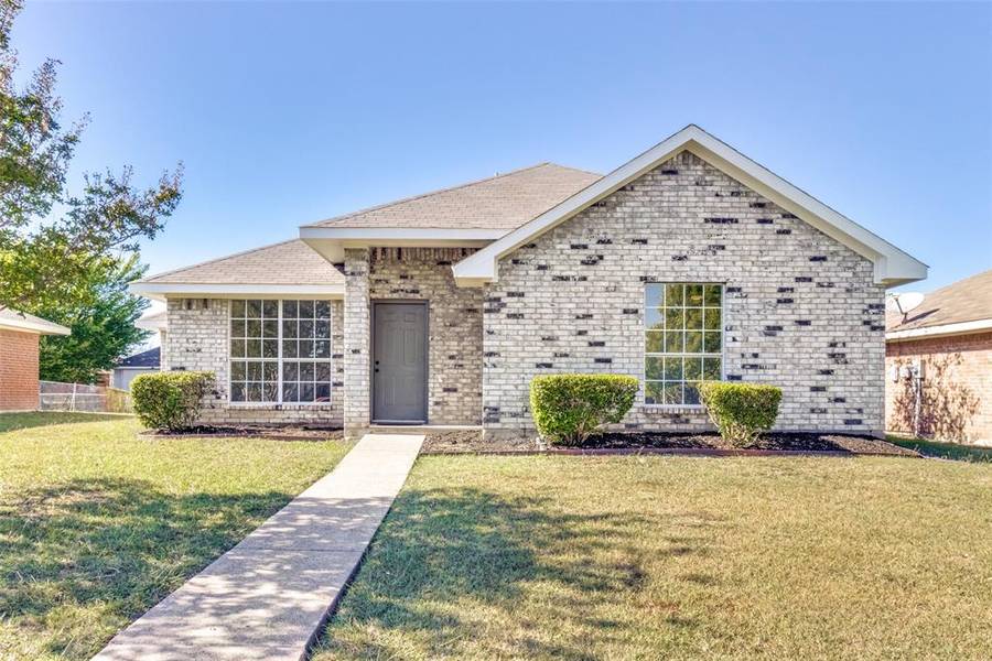 1307 Crosscreek Lane, Seagoville, TX 75159