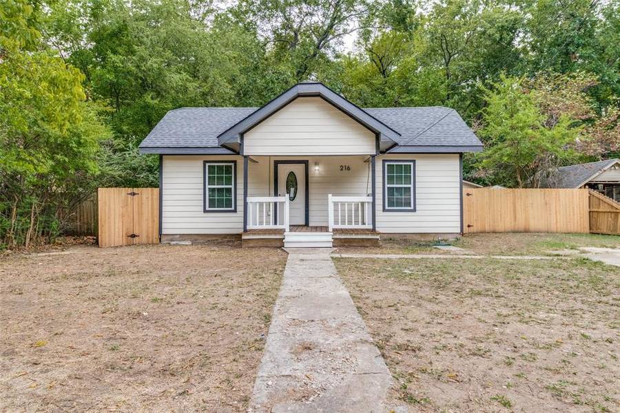 216 W Tennie Street, Gainesville, TX 76240