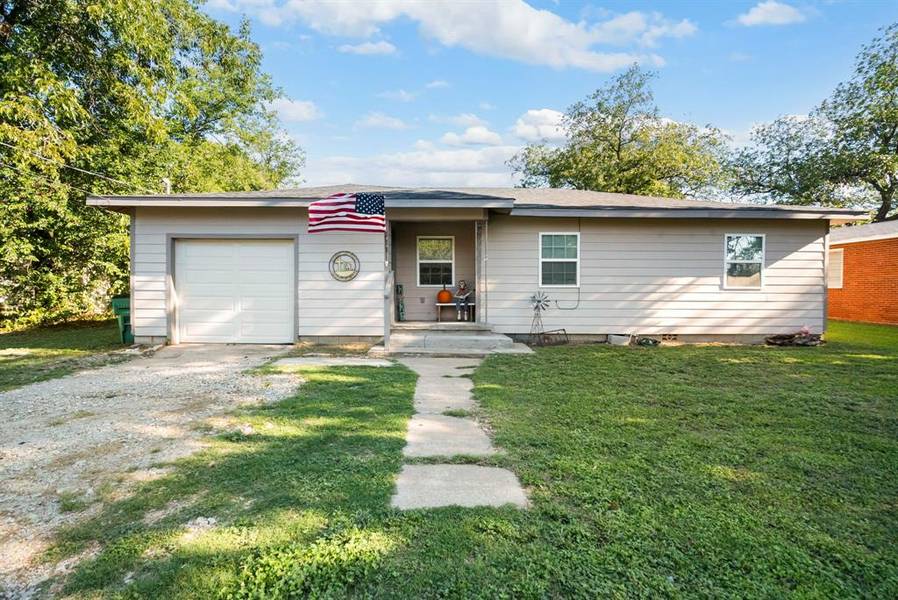 314 W Travis Street, Dublin, TX 76446