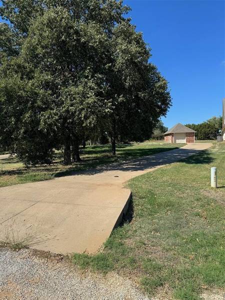 4616 Stoney Creek Court, Granbury, TX 76049