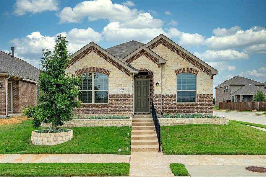 1375 Acmite Avenue, Cross Roads, TX 76227