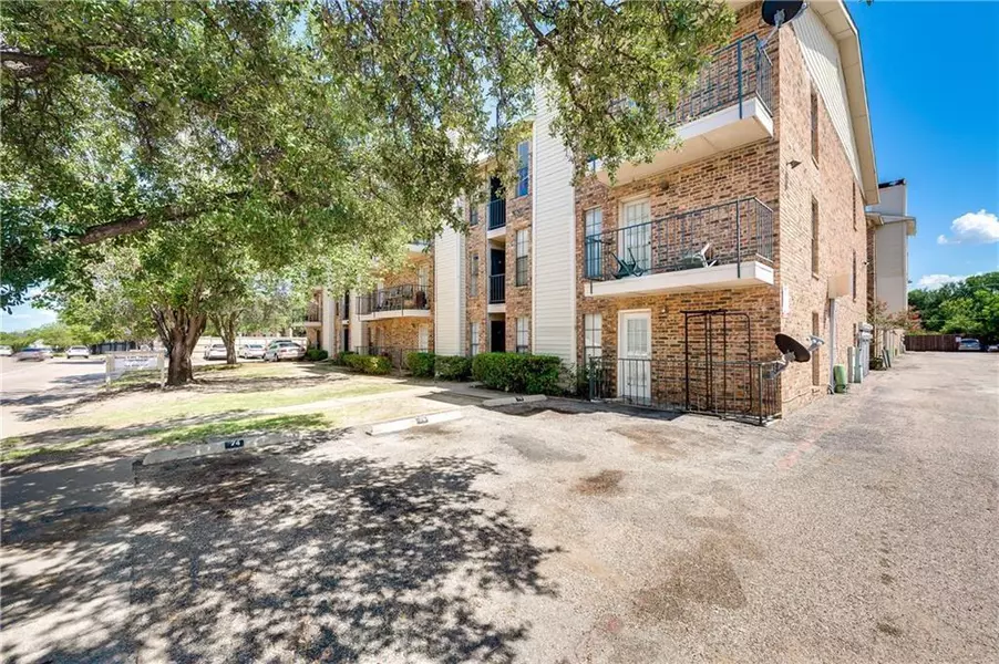 9520 Royal Lane #217, Dallas, TX 75243