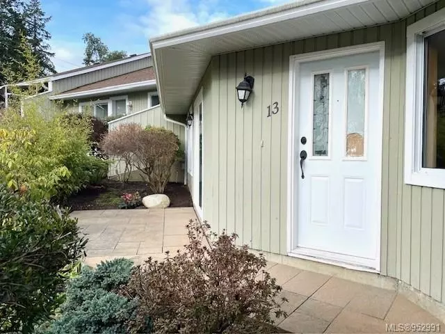 Salt Spring, BC V8K 1T3,295 Lower Ganges Rd #13