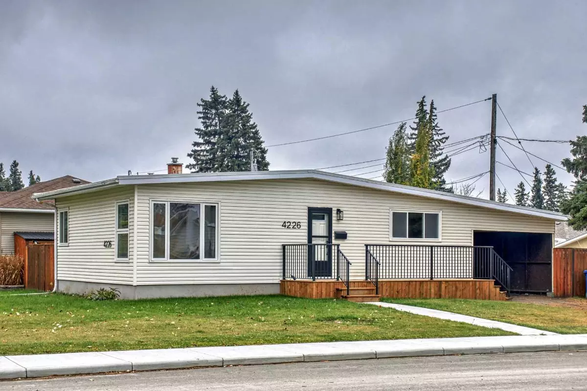 Red Deer, AB T4N 3B9,4226 43 AVE