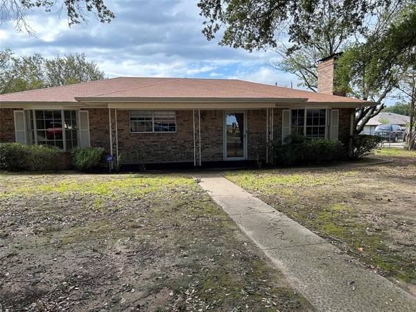 201 W Jeter Street,  Mabank,  TX 75147