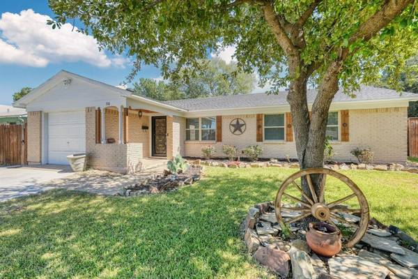 318 N Cottonwood Drive, Richardson, TX 75080