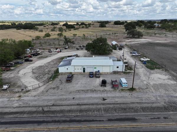 1014 US Highway 84 W, Mullin, TX 76864