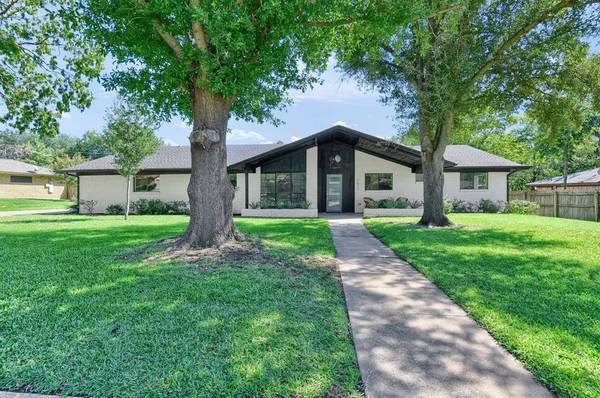 1612 Yarborough Drive, Sherman, TX 75092