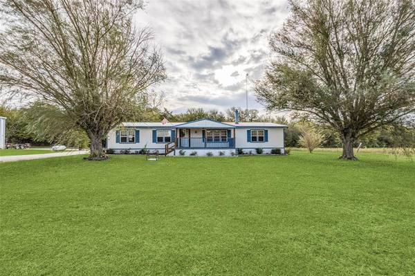 1114 County Road 1077, Farmersville, TX 75442