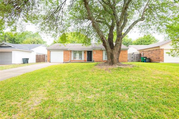 211 Mapleridge Drive, Rockwall, TX 75032