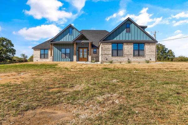 9024 County Road 420, Grandview, TX 76050