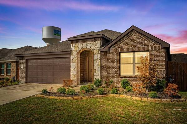 3907 Great Plains Way, Heartland, TX 75126