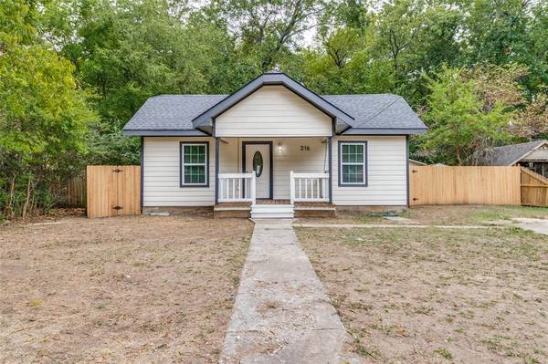 216 W Tennie Street, Gainesville, TX 76240