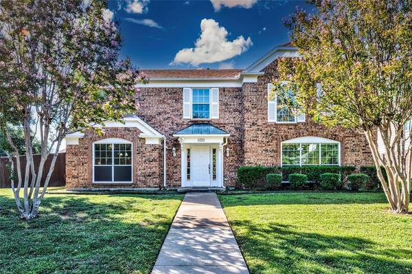 1222 Saint Tropez Drive, Carrollton, TX 75006