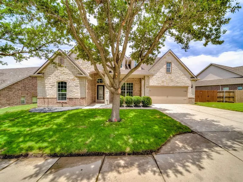 617 Celeste Lane, Burleson, TX 76028