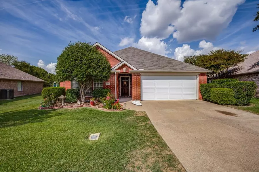 160 Pelican Cove Drive, Rockwall, TX 75087