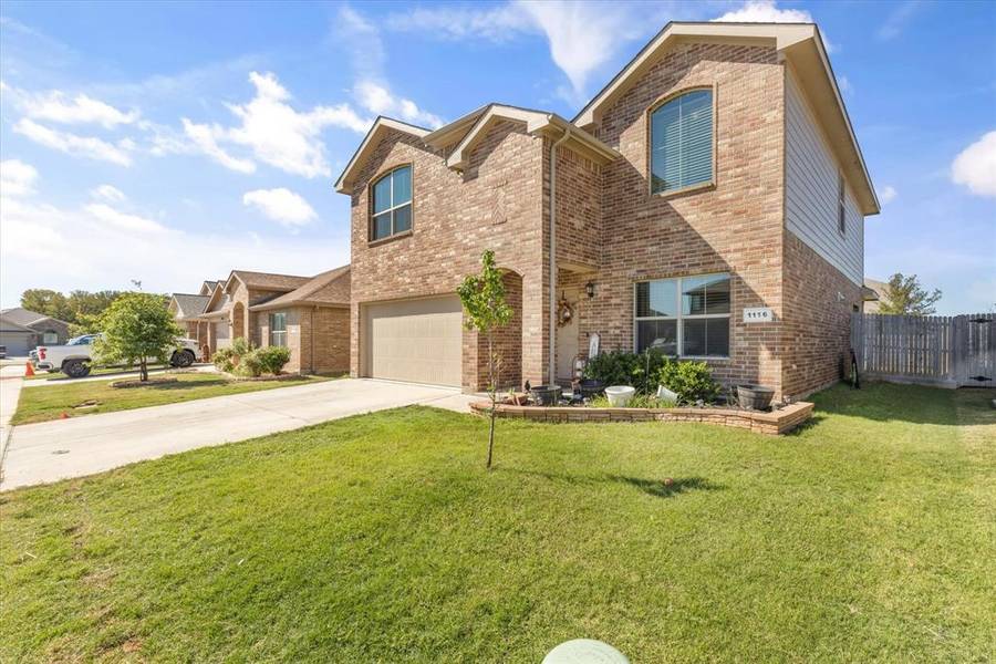 1116 Autumnwood Drive, Azle, TX 76020