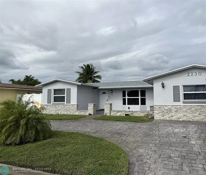 2230 NW 93rd Ave, Pembroke Pines, FL 33024