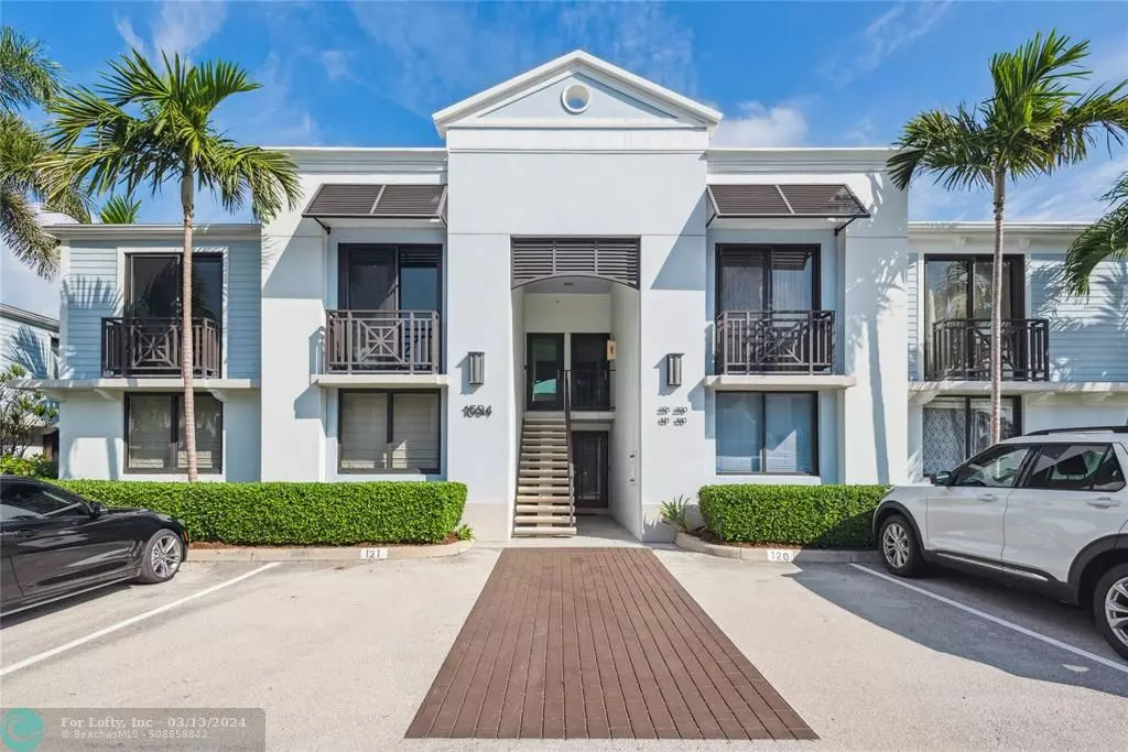 Fort Lauderdale, FL 33316,1594 S Ocean Ln  #221