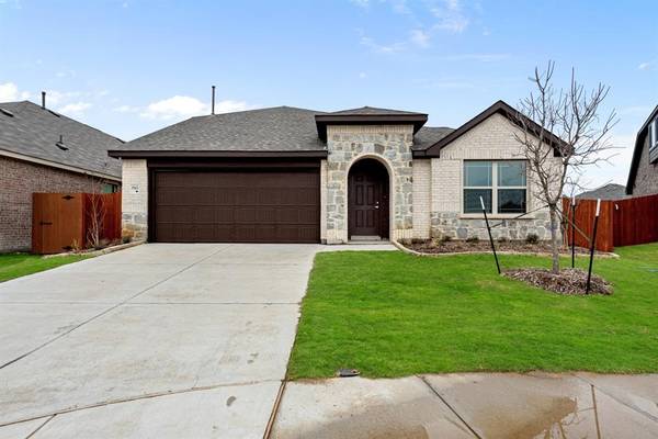 3563 Equinox Drive, Heartland, TX 75126