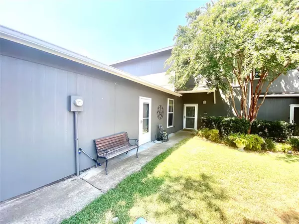 Mabank, TX 75156,142 Saint Francis Lane