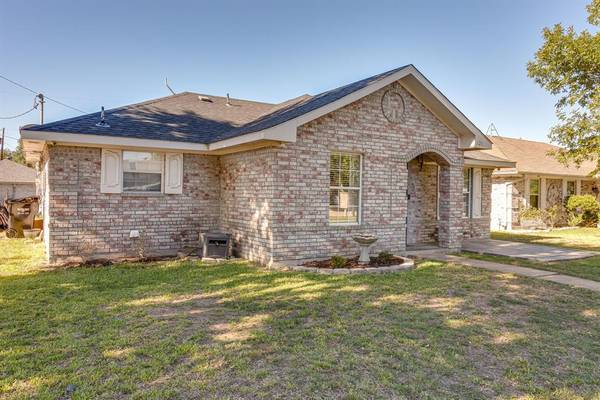 120 Amy Drive, Crandall, TX 75114