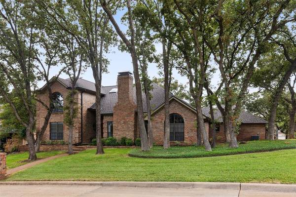 9 Woodlands Court, Trophy Club, TX 76262