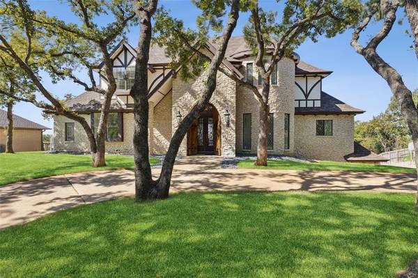 804 Crowley Road, Arlington, TX 76012