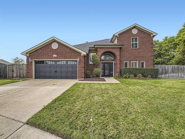 2201 Hickory Wood Trail, Arlington, TX 76018