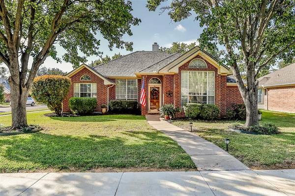 320 Willow Stone Street, Denton, TX 76207