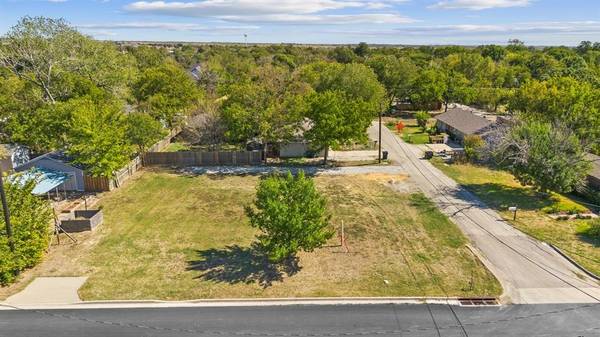 212 Oak Street, Sanger, TX 76266