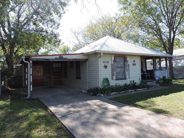 205 W Mount Vernon Street,  Mabank,  TX 75147