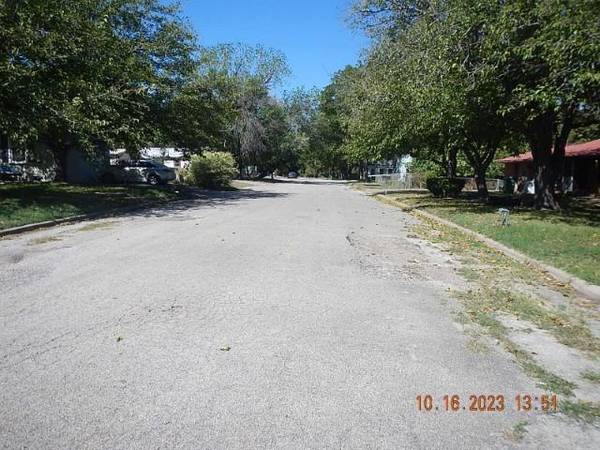 Clifton, TX 76634,103 N Avenue P