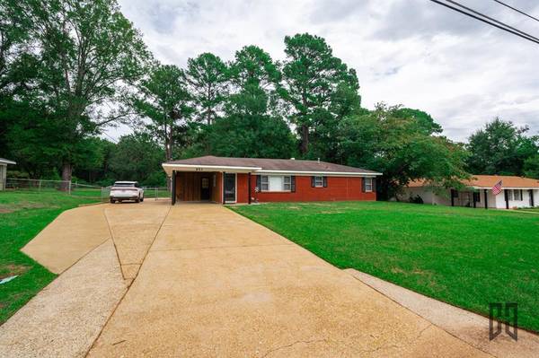 653 Irving Bluff Road, Shreveport, LA 71107