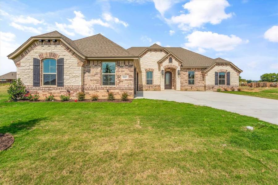 11613 Birman Court, Godley, TX 76044