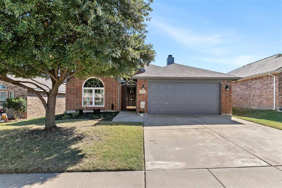 3724 Hazel Drive, Fort Worth, TX 76244