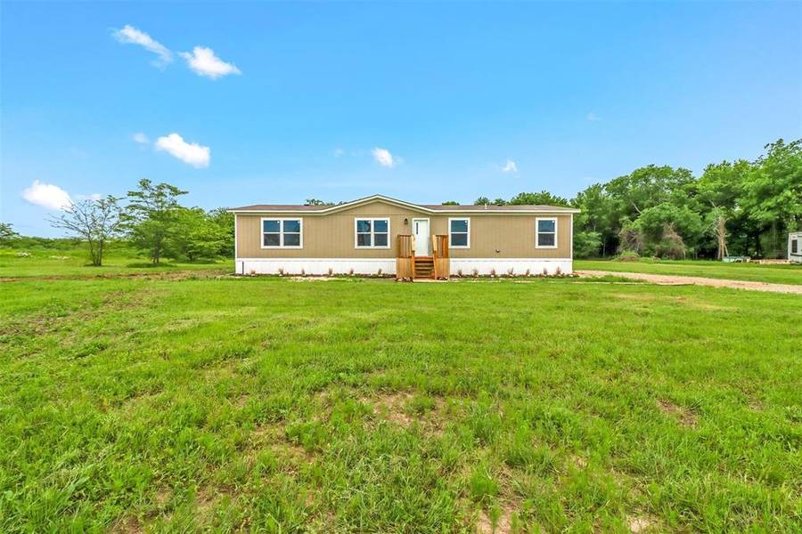 1950 VZ County Road 3808, Wills Point, TX 75169