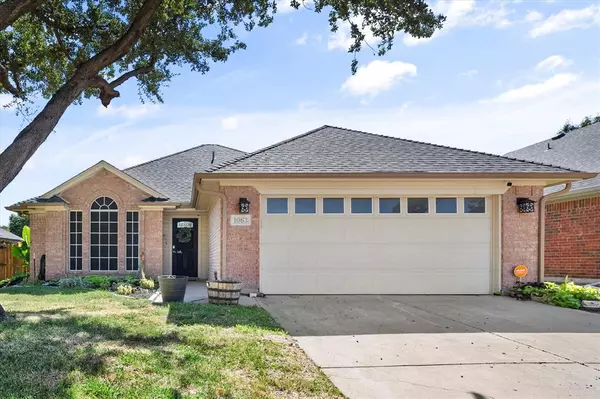 1063 Roundrock Drive, Saginaw, TX 76179