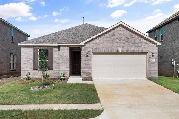 1853 Aslynn Circle, Aubrey, TX 76227