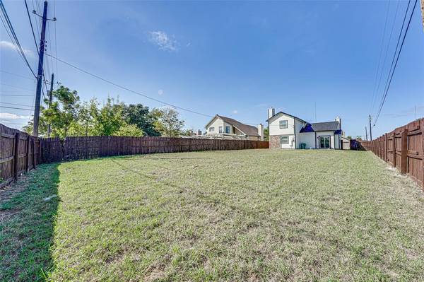 601 Laurel Street, Cedar Hill, TX 75104